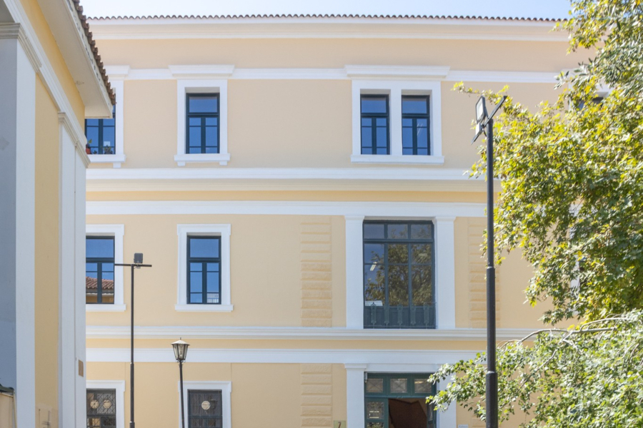 Ανακαίνιση στα δικαστήρια της Ευελπίδων