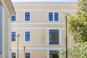 Ανακαίνιση στα δικαστήρια της Ευελπίδων