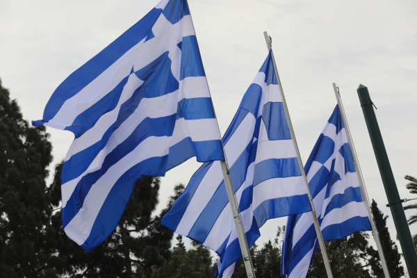 Η στρατιωτική παρέλαση της 25ης Μαρτίου ζωντανά από την ΕΡΤ1