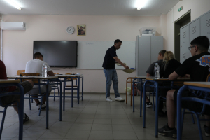 Πανελλήνιες 2025: «Αυλαία» στα ΓΕΛ για καλά διαβασμένους χωρίς παγίδες αλλά με «παραθυράκια»