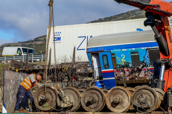 Τέμπη: Οι οικογένειες ζητούν απαντήσεις για καθυστερήσεις και παραλείψεις στην ανάκριση