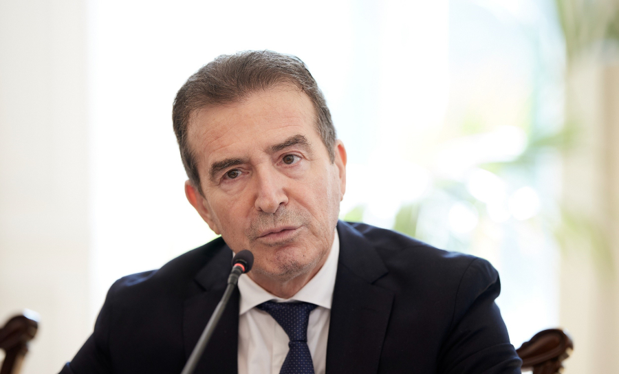 «Αυξάνονται οι καταγγελίες για ενδοοικογενειακή βία»: Τι δήλωσε ο Χρυσοχοΐδης