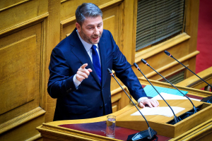Νίκος Ανδρουλάκης: Υπερψηφίζουμε για μια ακόμη φρεγάτα Μπελαρά, αλλά δεν δίνουμε λευκή επιταγή