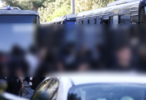 Ληστεία Τιθορέα: Αντιμέτωποι με βαρύ κατηγορητήριο οι 8 συλληφθέντες - Aπολογούνται στον ανακριτή