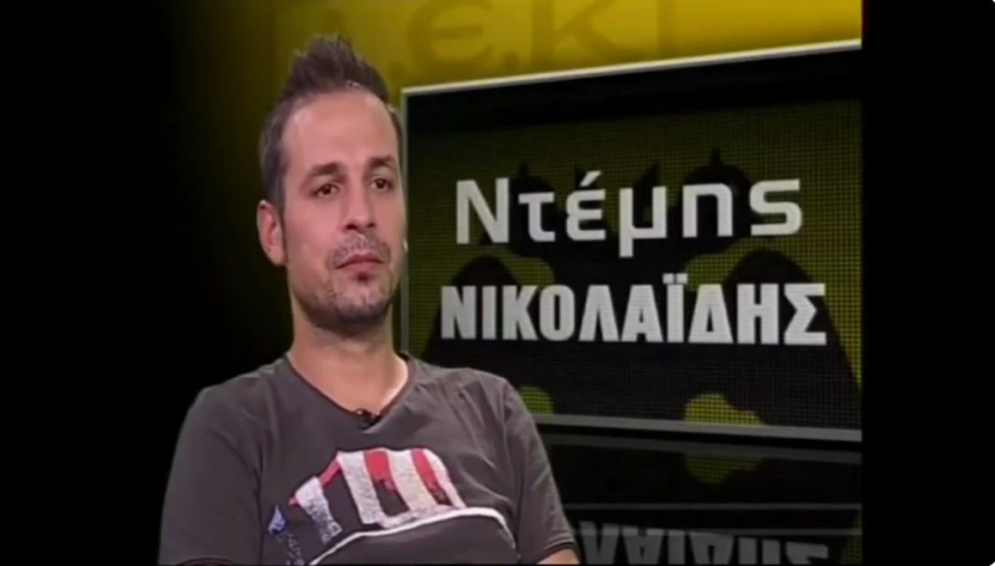 Παίκτης της Γιουνάιτεντ «ντύθηκε» Ντέμης Νικολαΐδης: Το fair play της χρονιάς! (video)