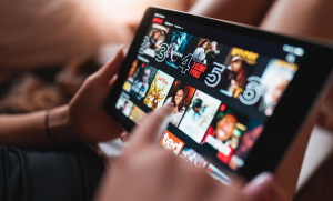 Αυτό είναι το νέο κόλλημα των Ελλήνων στο Netflix