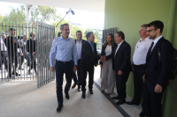 Ο Μητσοτάκης επισκέφτηκε το πρώτο κτίριο που κατασκευάστηκε στο Ελληνικό