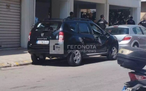 Βόλος: Άνδρας έπεσε από τον 4ο όροφο πολυκατοικίας σε τζιπ - Νοσηλεύεται σε κρίσιμη κατάσταση