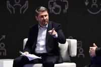 Ανδρουλάκης: Χαμηλοί μισθοί και αυξημένο κόστος ζωής αποτρέπουν την επιστροφή των νέων στην Ελλάδα
