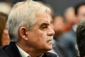 Το νέο διεθνές περιβάλλον ταράζει τα νερά αλλά όχι την ελληνική κυβέρνηση