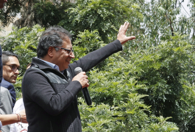 O πρόεδρος της Κολομβίας επισκέφτηκε τα τέσσερα αδερφάκια που επιβίωσαν στη ζούγκλα 40 ημέρες