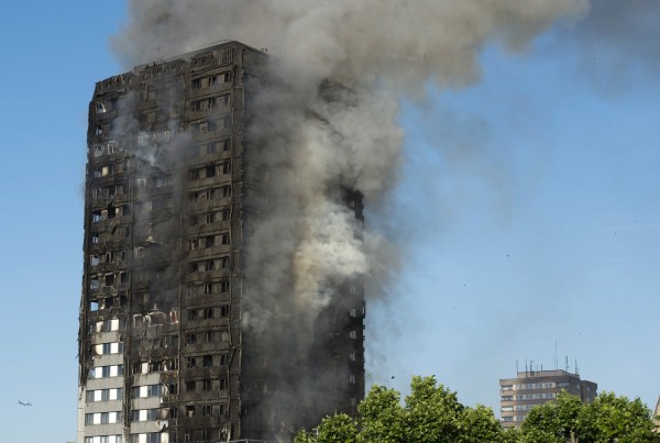 Grenfell Tower: Παραιτήθηκε ο επικεφαλής του συμβουλίου του Κένσινγκτον και Τσέλσι