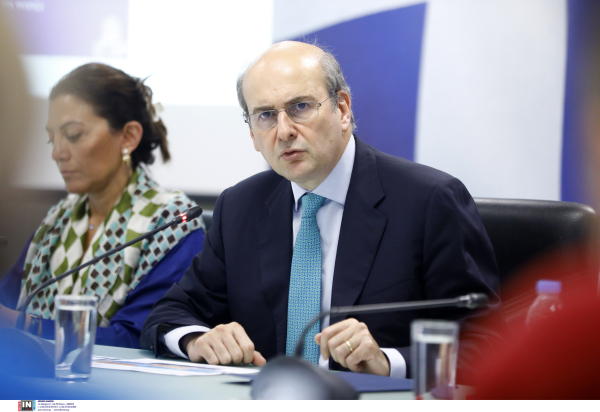 Χατζηδάκης για συμφωνία ΓΕΚ ΤΕΡΝΑ - Masdar: «Απόδειξη εμπιστοσύνης στην ελληνική οικονομία»