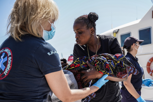 Λέσβος: Φωτιά στο ΚΥΤ του Καρά Τεπέ, «αγωνία» για τους πρόσφυγες
