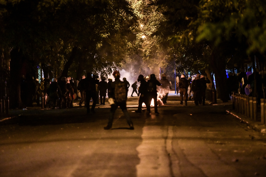 Επεισόδια στην Πατησίων, έξω από το Πολυτεχνείο