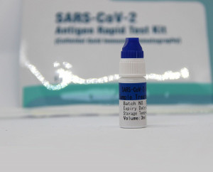 Τι θα γίνει με τα self tests από αύριο στα φαρμακεία - Διευκρινίσεις Κοντοζαμάνη