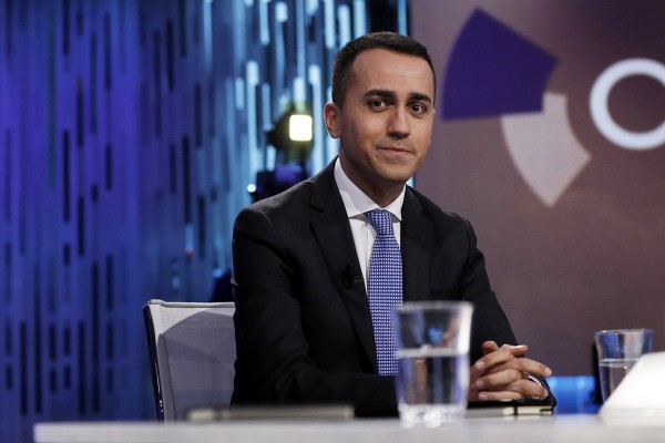 Ιταλία: "Ναι" των μελών των Πέντε Αστέρων στο κυβερνητικό συμβόλαιο με Λέγκα