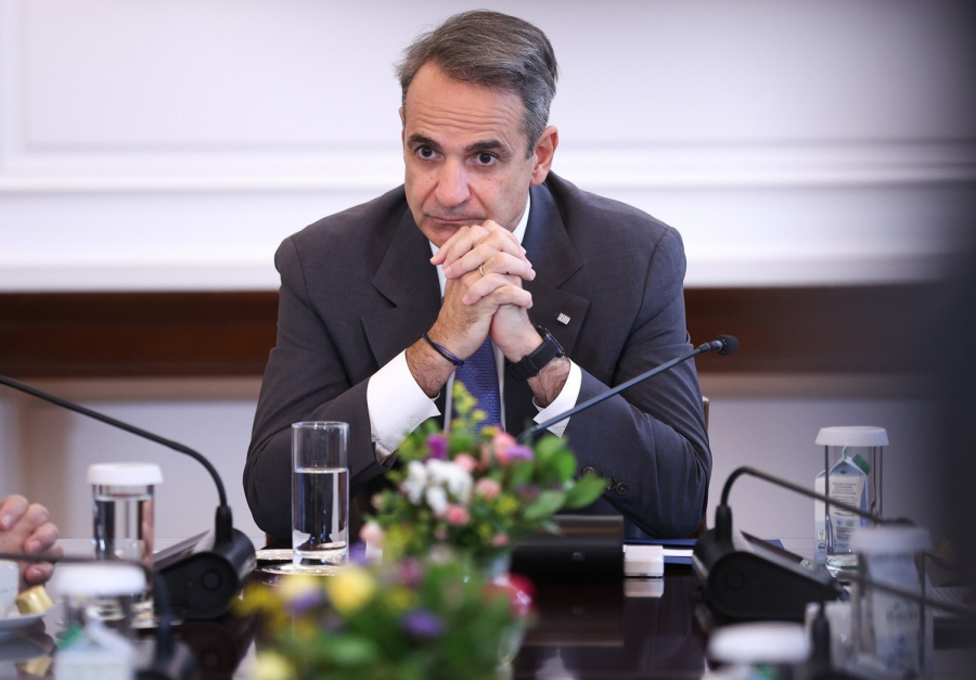 Η χώρα δεν χρειάζεται επικοινωνιακές καρατομήσεις, χρειάζεται εκλογές