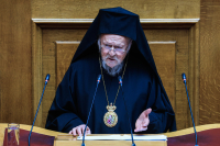 Βαρθολομαίος από Βουλή: Η ειρήνη δεν υπήρξε ποτέ αυτονόητη κατάσταση, αλλά κατάκτηση