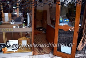 Ημαθία: Μπούκαραν σε κοσμηματοπωλείο στην Αλεξάνδρεια και άρπαξαν το χρηματοκιβώτιο