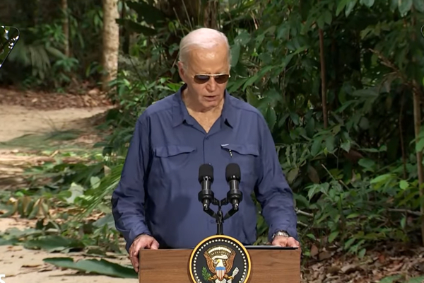 Μήνυμα Μπάιντεν από τον Αμαζόνιο για την καθαρή ενέργεια (βίντεο)