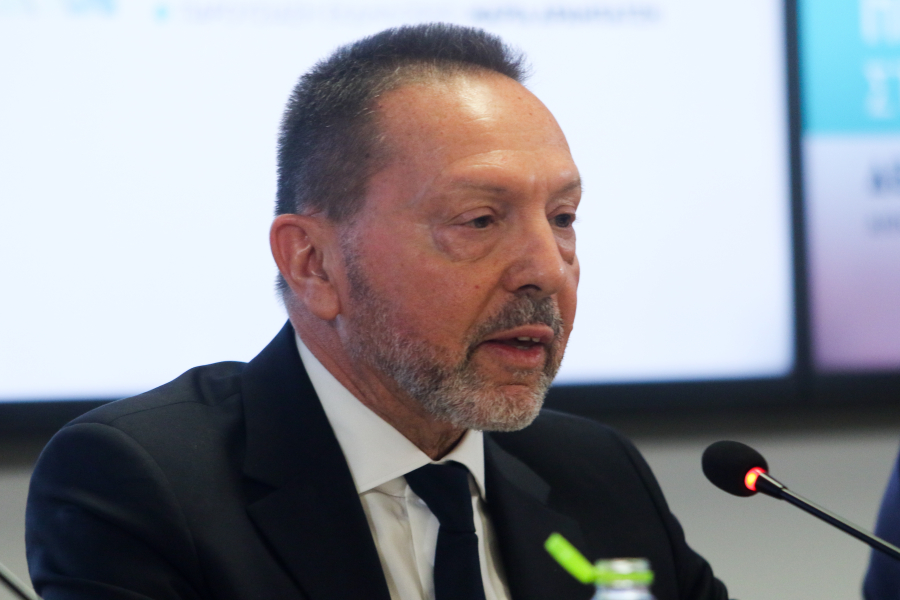 Πάει και ο 13ος...