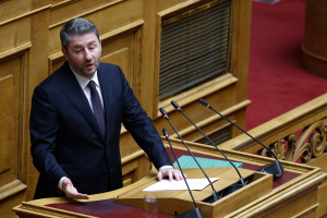 Όλοι οι άνθρωποι του Νίκου Ανδρουλάκη