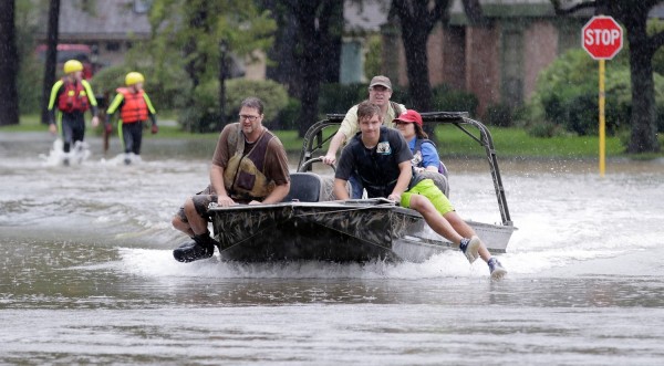 Οι ραγδαίες βροχοπτώσεις από την καταιγίδα Χάρβεϊ συνδέονται με την κλιματική αλλαγή