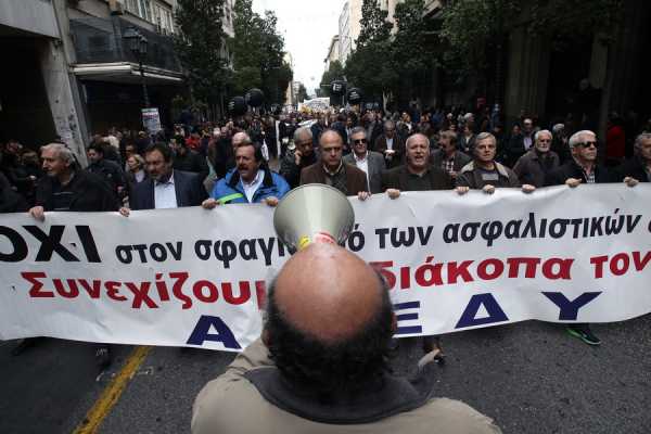 ΑΔΕΔΥ: Συνεχίζεται η απεργία - αποχή των δημοσίων υπαλλήλων 