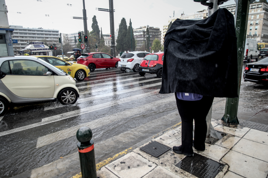 Ισχυρή κακοκαιρία προσεχώς με έντονες καταιγίδες: Πού θα χτυπήσει - Δείτε live την πορεία της