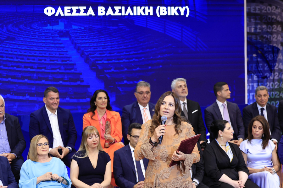 Δήλωση ντροπή: Όχι, δεν σκοτώσαμε όλοι μαζί τα παιδιά στα Τέμπη!