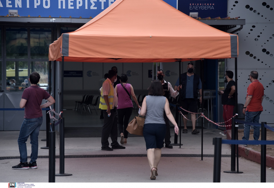 Με ποια εμβόλια προτείνεται η 2η αναμνηστική δόση και πότε μπορεί να γίνει - Νέες συστάσεις από τον ΕΟΔΥ