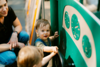 Νταντάδες της Γειτονιάς: «Κλείδωσε» η πρεμιέρα των αιτήσεων για την εγγραφή των επιμελητών