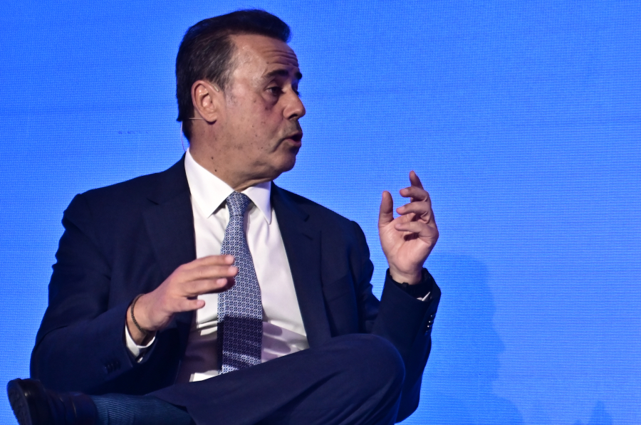 Παπασταύρου για Φάμελλο: Είναι ή παντελώς αδαής ή προκλητικός συκοφάντης