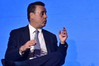 Παπασταύρου για Φάμελλο: Είναι ή παντελώς αδαής ή προκλητικός συκοφάντης