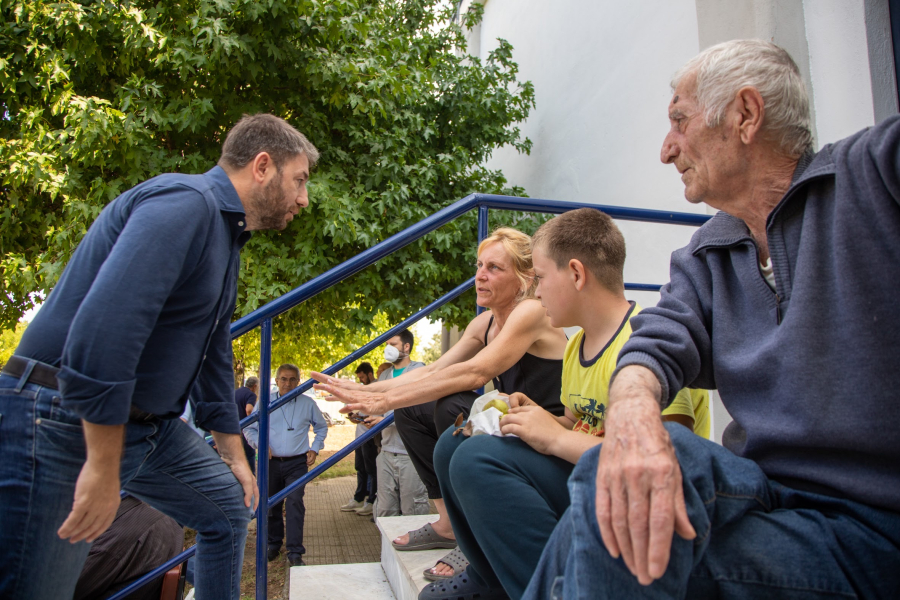 Ανδρουλάκης από Παλαμά: «Οι συνθήκες είναι τραγικές - Να πάνε αμέσως σε ξενοδοχεία οι υπερήλικες»