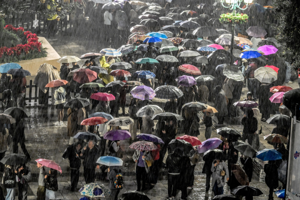Κακοκαιρία Adel: Κορυφώνεται η μανία της με χαλάζι, μπουρίνια και στροβίλους - Live η πορεία της