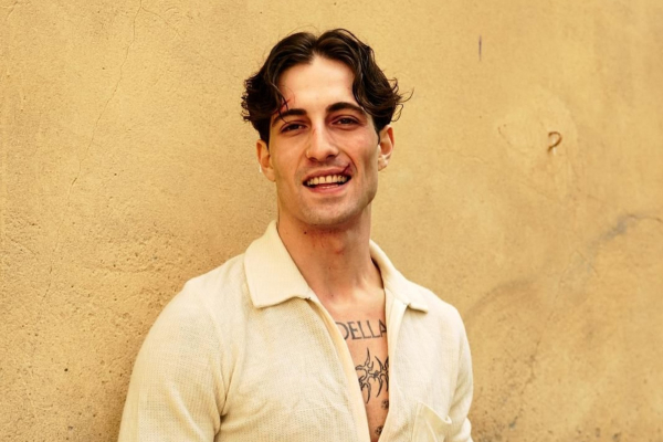 Νταμιάνο Νταβίντ: Δημοσίευσε φωτογραφίες από το βίντεο κλιπ του νέου του τραγουδιού