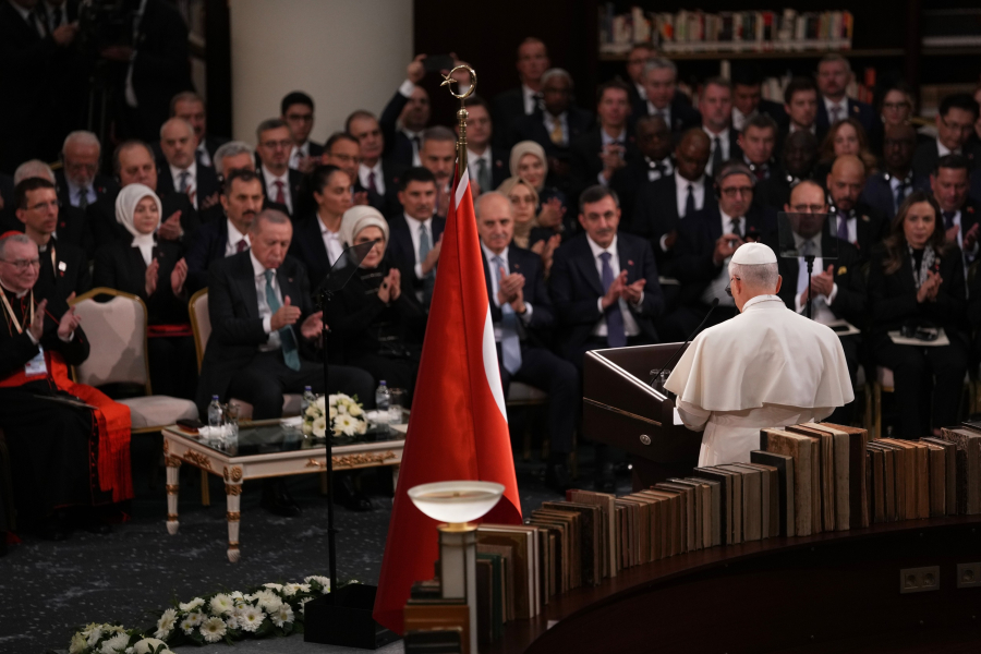 Πάπας σε Ερντογάν: Ο τρίτος παγκόσμιος πόλεμος και ο ρόλος των χριστιανών στην Τουρκία