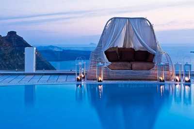 Παρά τα capital controls βελτίωση για τα ξενοδοχεία «βλέπουν» οι ξενοδόχοι