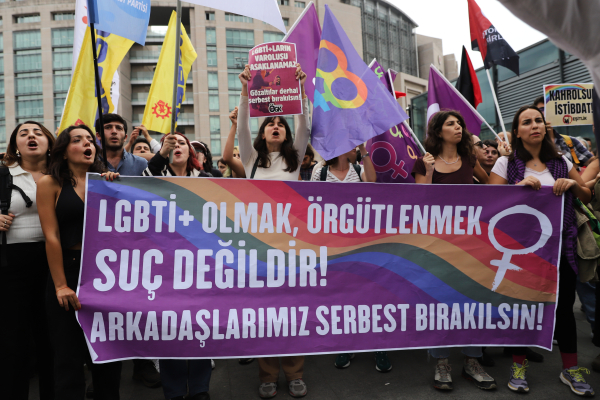 Τουρκία: Τουλάχιστον 150 προσαγωγές σε διαδηλώσεις ενάντια στις διώξεις σε βάρος της ΛΟΑΤΚΙ+ κοινότητας