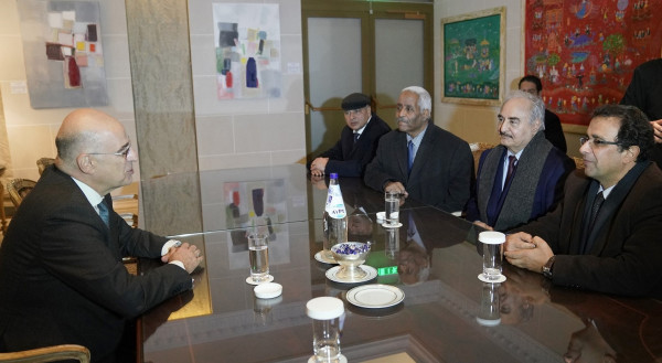 Τα πολλαπλά μηνύματα της επίσκεψης Χαφτάρ - Σήμερα η κρίσιμη συνάντηση με Μητσοτάκη