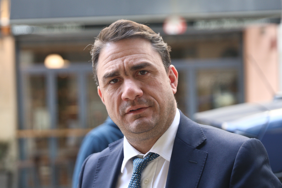 Τσουκαλάς: Ο πρωθυπουργός υποτιμά τη νοημοσύνη των δημοσίων υπαλλήλων