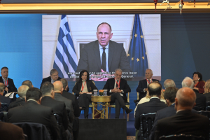 Γεραπετρίτης: Η Ελλάδα με την πρωτοβουλία της Πενταμερούς επιδιώκει να καθιερώσει τη θέση της ως πυλώνας σταθερότητας