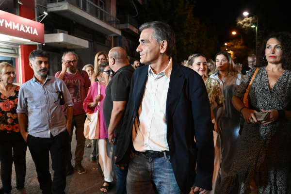 Ολοταχώς προς διάσπαση: Επιστολή 1.300 μελών και σύνταξη με την γραμμή... Ομπρέλας