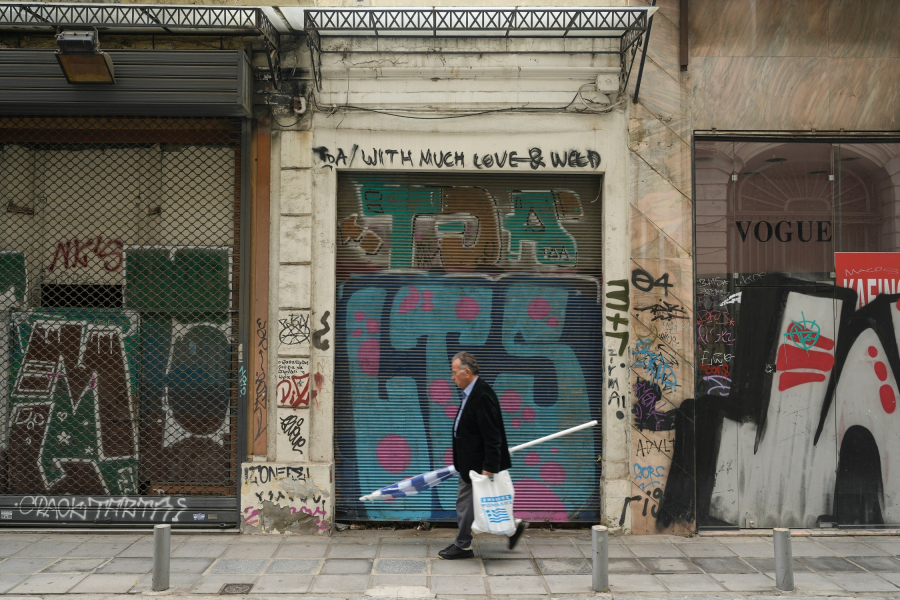 Greek Poll Shows Voter Fatigue: Ruling Party Slips as 63% Want Political Change