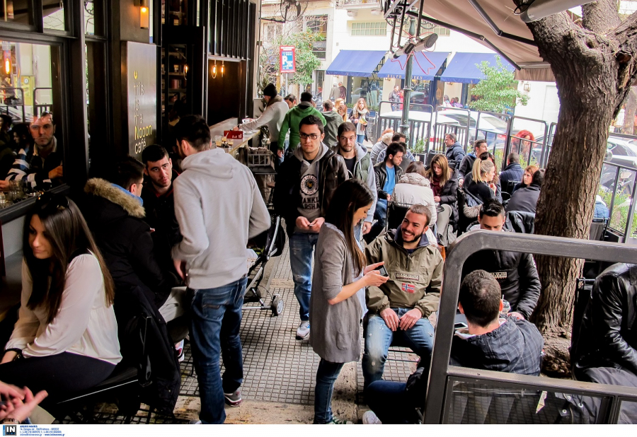 Επιβεβαίωση: Με self test οι ανήλικοι σε ανοιχτούς και κλειστούς χώρους εστίασης, τι ισχύει για ανεμβολίαστους