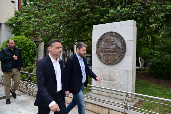 Στην ...ανάγκη του Χάρη ο Νίκος