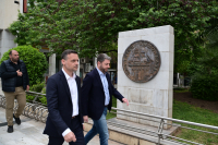 Στην... ανάγκη του Χάρη ο Νίκος