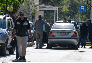 Δικηγόρος 34χρονου επιχειρηματία για την υπόθεση παιδοβιαστών στα Σεπόλια: «Είναι ψηλή και εύσωμη, μοιάζει με μεγαλύτερη» (βίντεο)